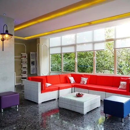 Blue Palace Aparthotel