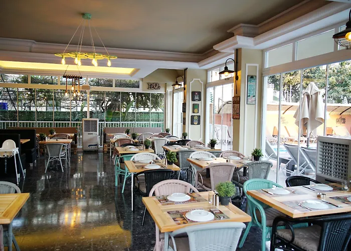 Blue Palace Ξενοδοχείο με διαμερίσματα 3*